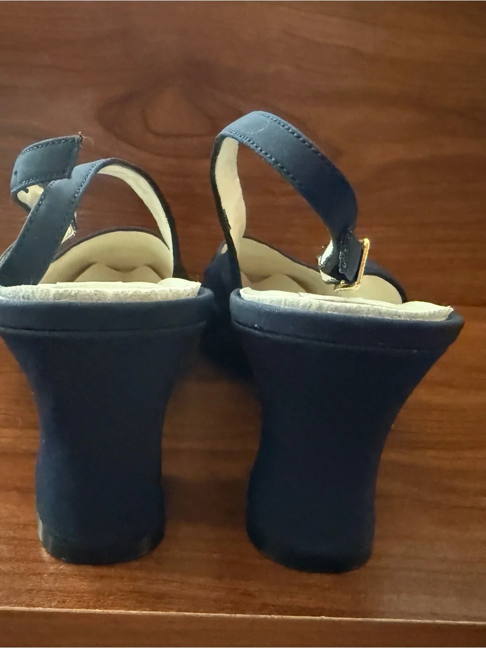 Navy Slingback Women's Pumps - Classic Navy Heels size 10 NIB Madeline Stuart - Picture 5 of 8